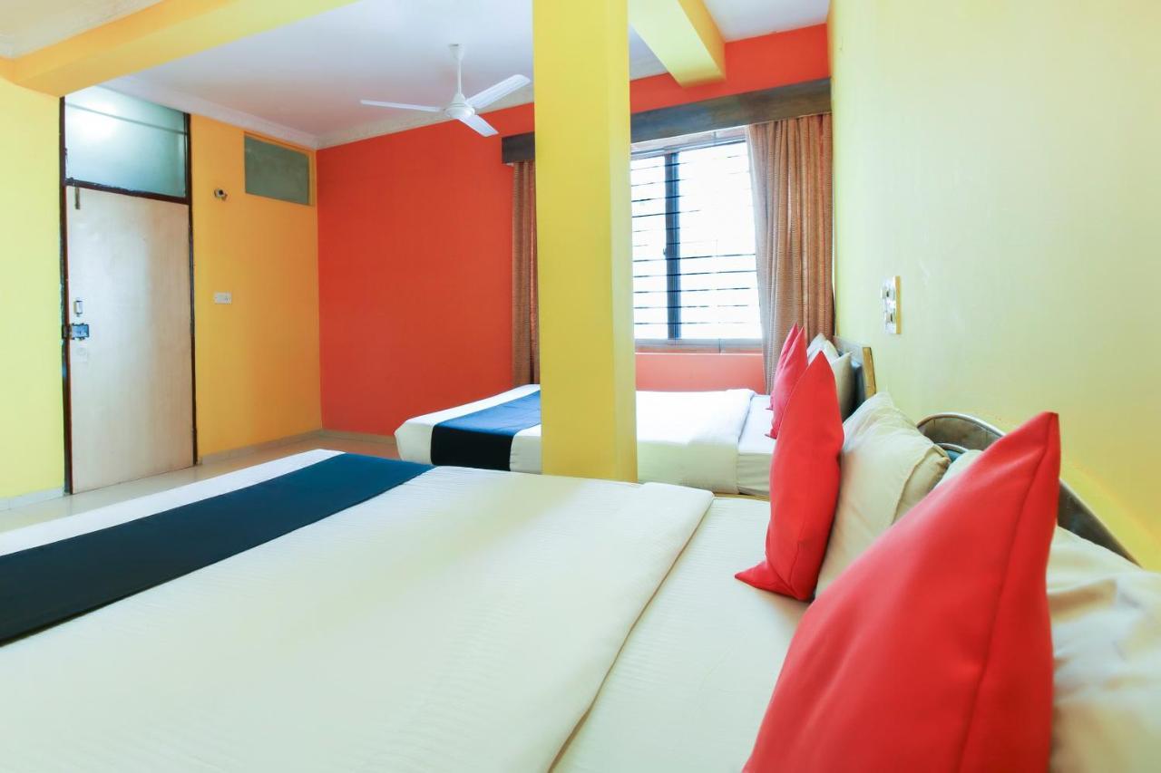 Capital O 71729 Lucky Inn Bangalore Exteriör bild