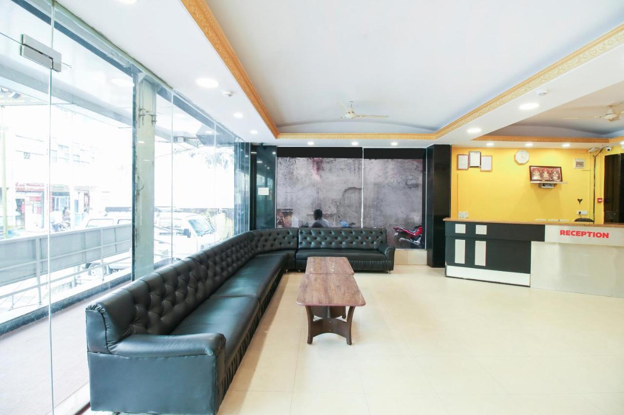 Capital O 71729 Lucky Inn Bangalore Exteriör bild